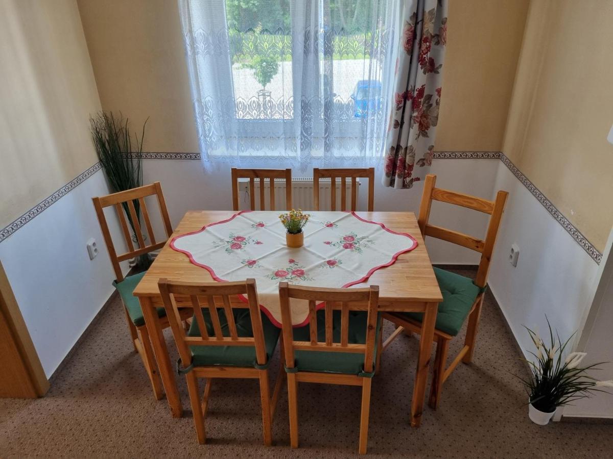 Penzion U Nasich Mladé Buky Buitenkant foto